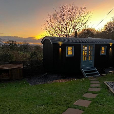 Вилла Mountain View Shepherd'S Hut For 2 Adults, 1 Dog Llangoed Экстерьер фото