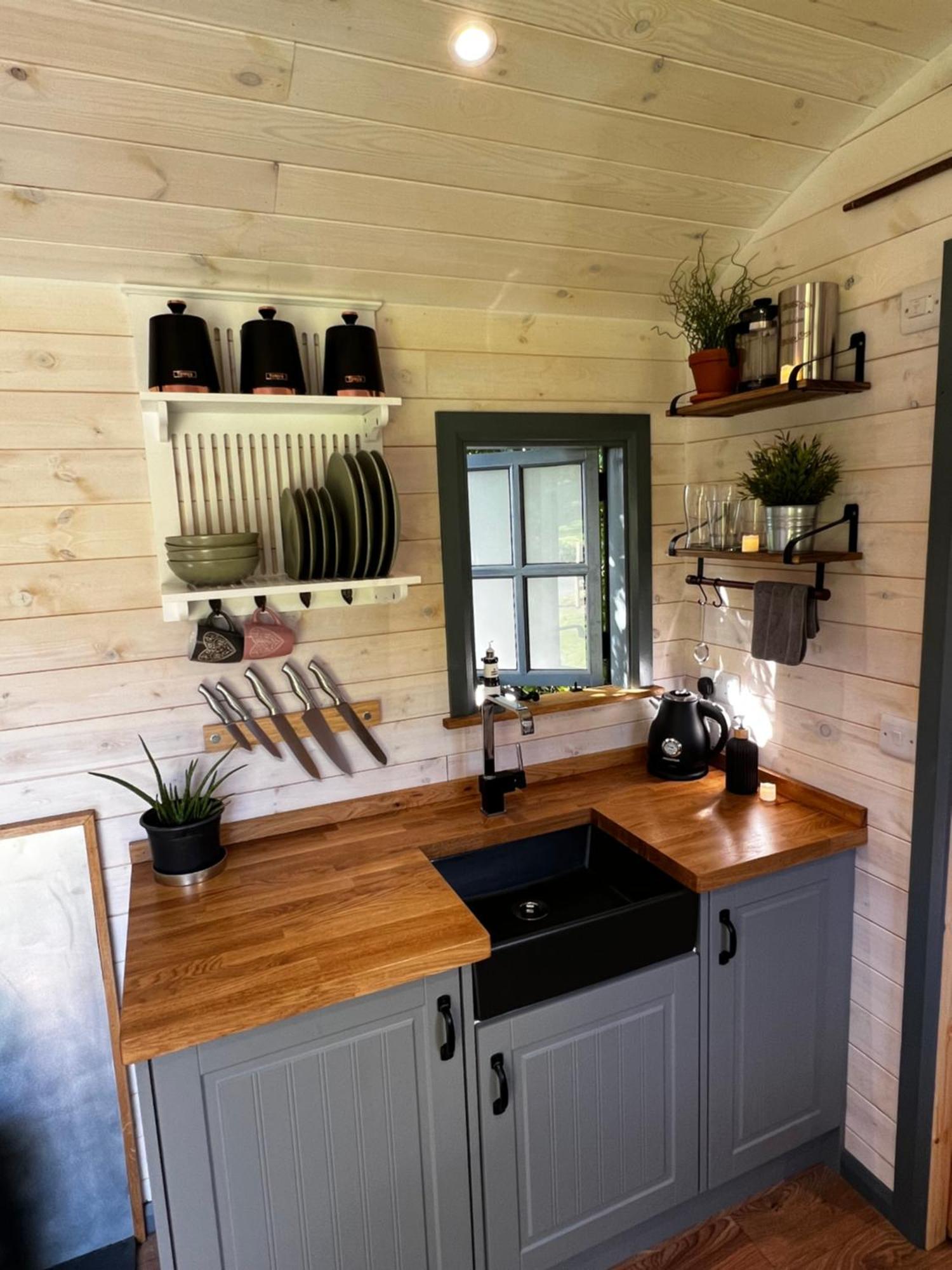 Вилла Mountain View Shepherd'S Hut For 2 Adults, 1 Dog Llangoed Экстерьер фото