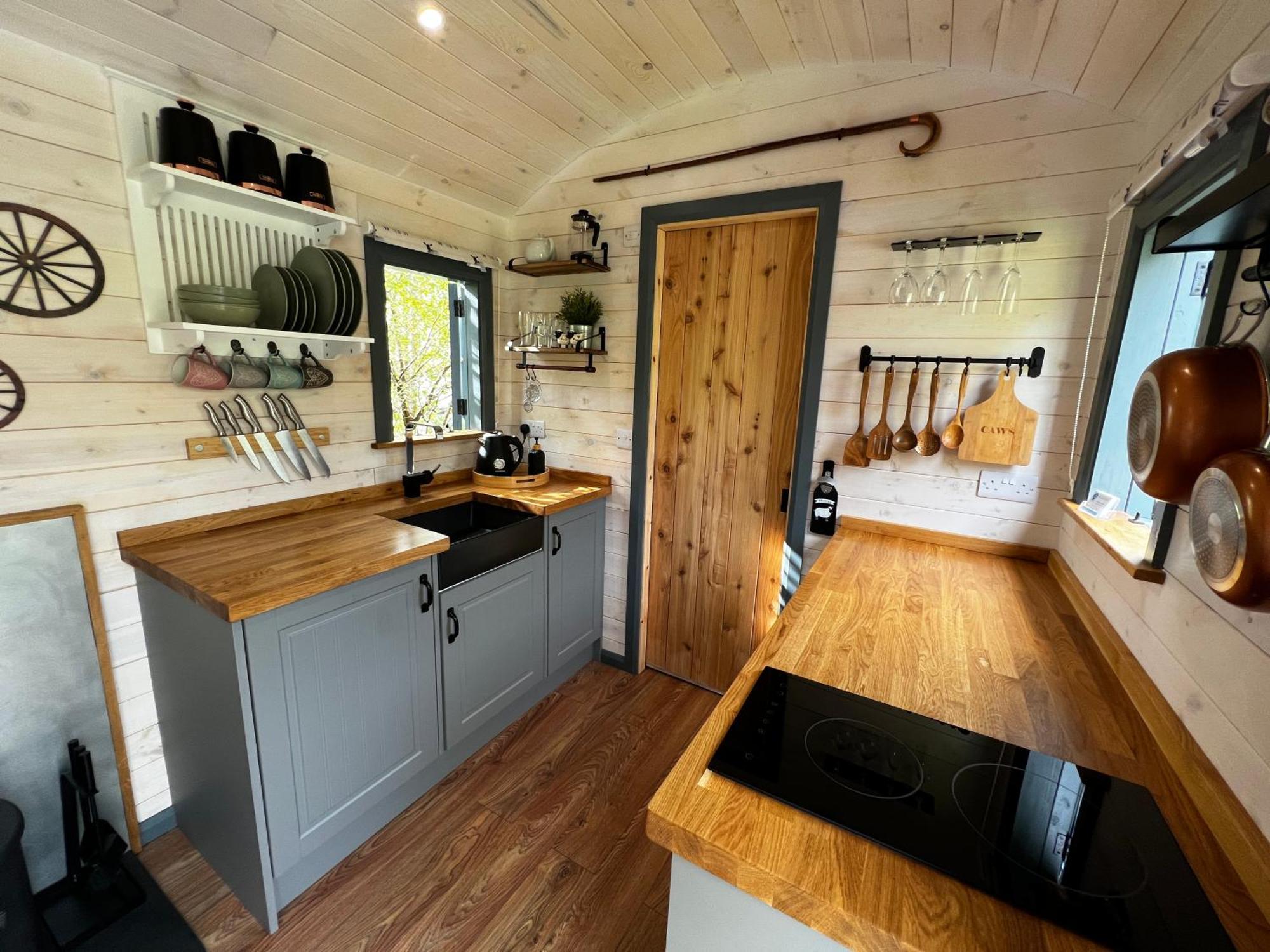 Вилла Mountain View Shepherd'S Hut For 2 Adults, 1 Dog Llangoed Экстерьер фото